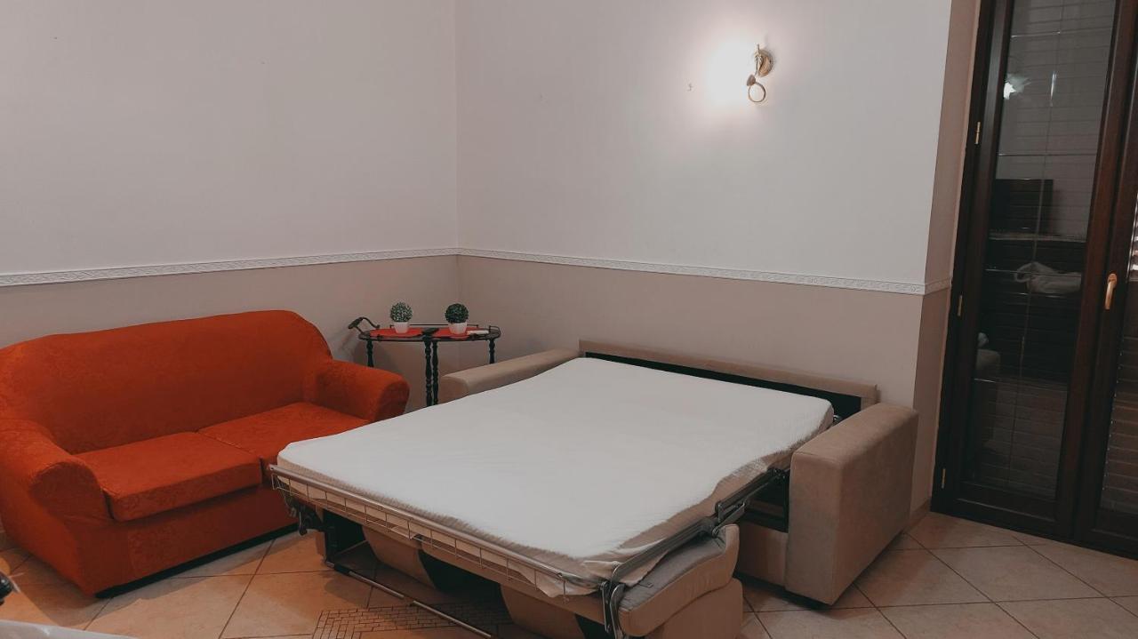 La Casa Di Mamma Apartment เนเปิลส์ ภายนอก รูปภาพ